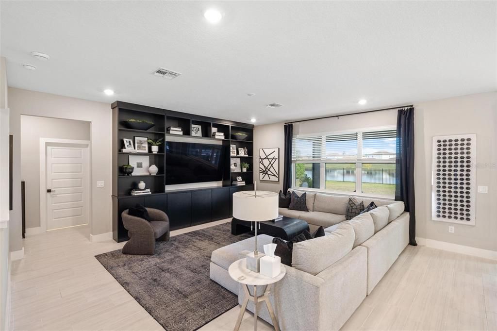 For Sale: $814,900 (5 beds, 3 baths, 3000 Square Feet)