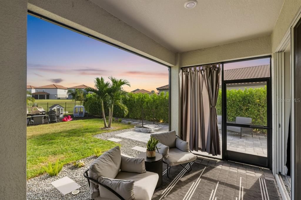 For Sale: $814,900 (5 beds, 3 baths, 3000 Square Feet)