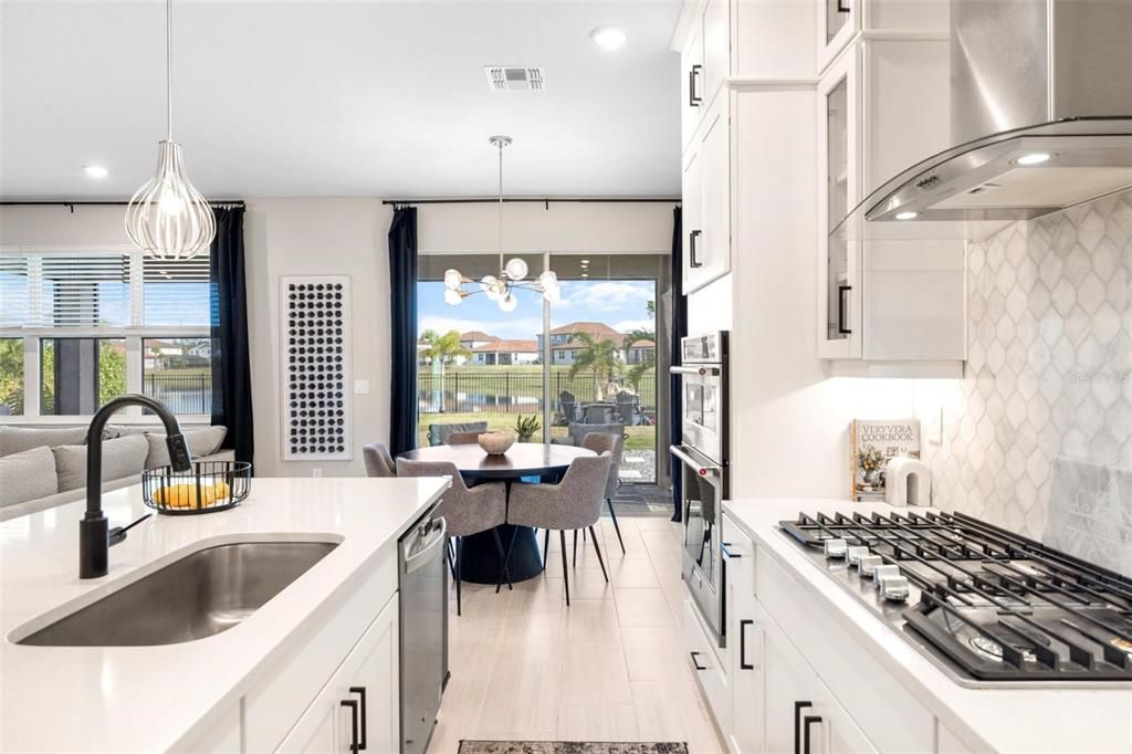 For Sale: $814,900 (5 beds, 3 baths, 3000 Square Feet)