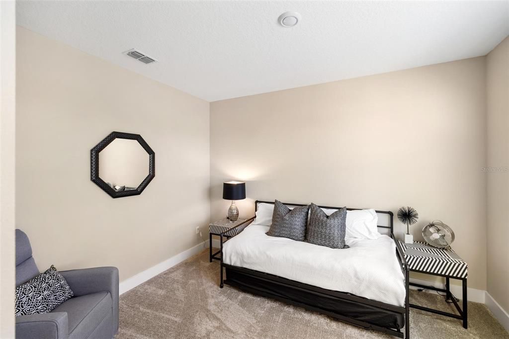 For Sale: $814,900 (5 beds, 3 baths, 3000 Square Feet)