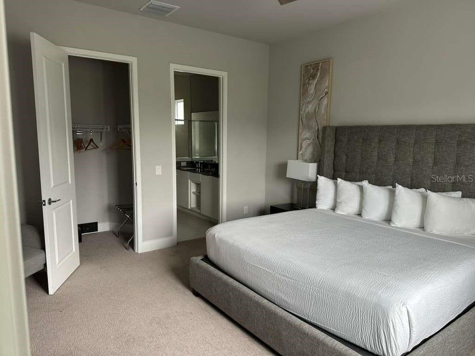 В аренду: $2,750 (4 спален, 3 ванн, 1750 Квадратных фут)