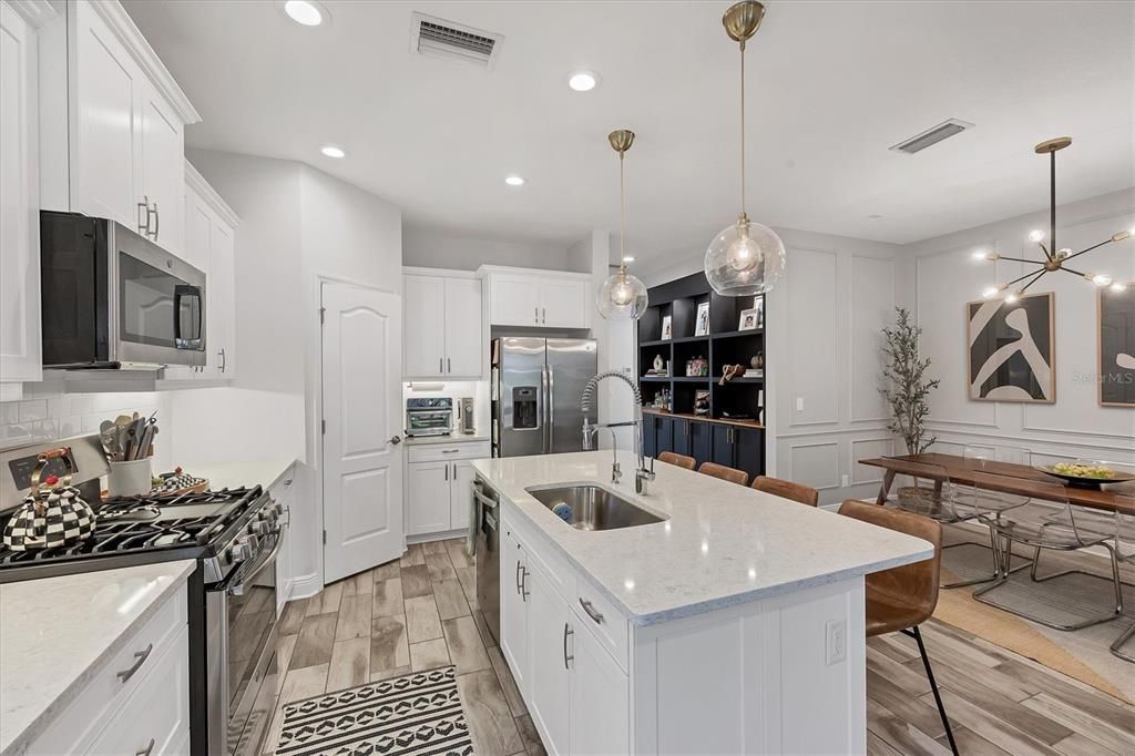 Active With Contract: $419,000 (3 beds, 2 baths, 1766 Square Feet)