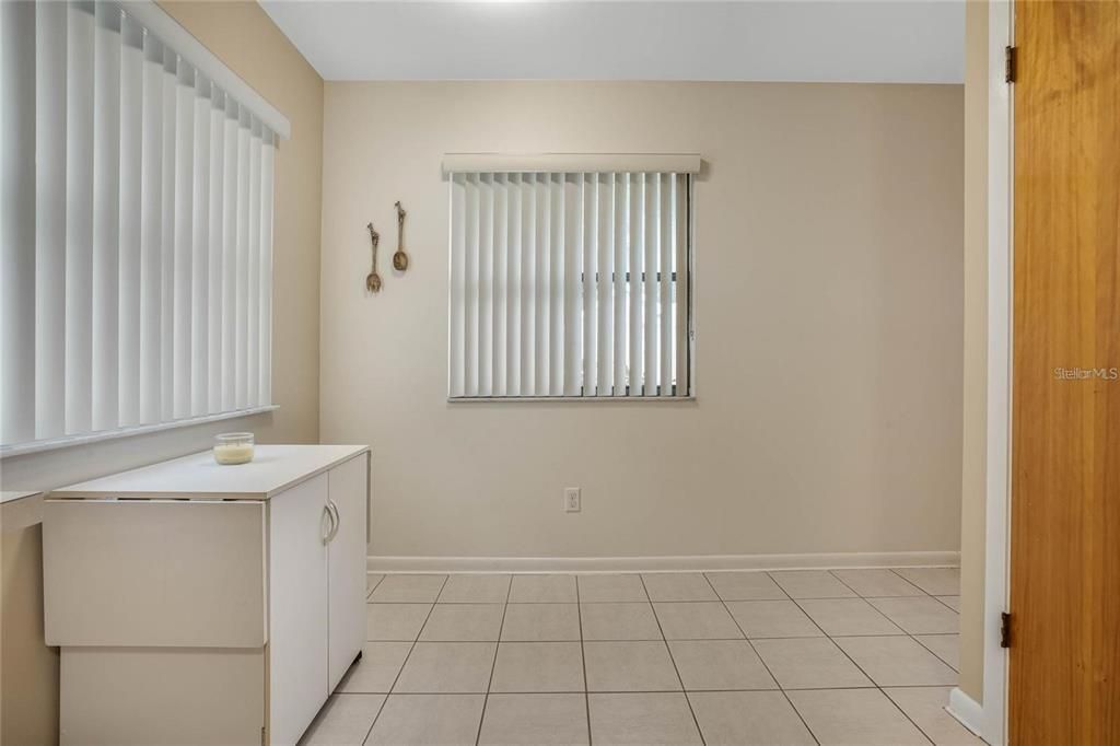 出租: $2,250 (3 贝兹, 2 浴室, 1633 平方英尺)