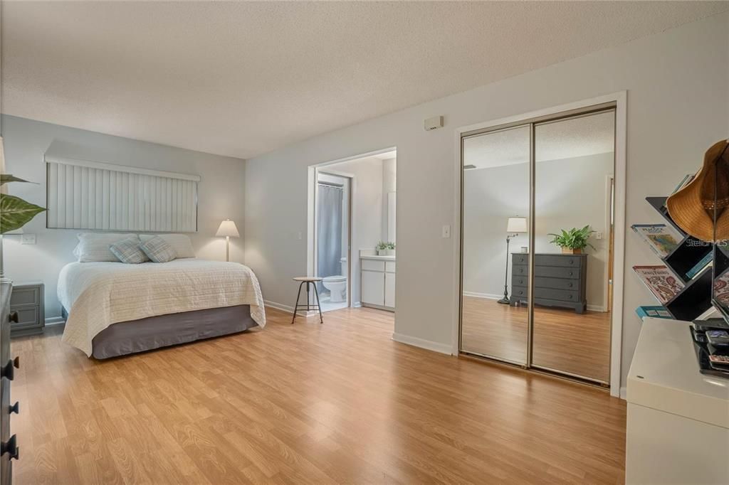 出租: $2,250 (3 贝兹, 2 浴室, 1633 平方英尺)