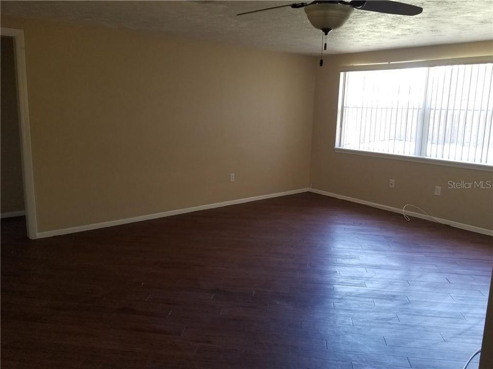 For Rent: $1,695 (3 beds, 2 baths, 1269 Square Feet)