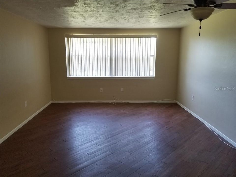 For Rent: $1,695 (3 beds, 2 baths, 1269 Square Feet)