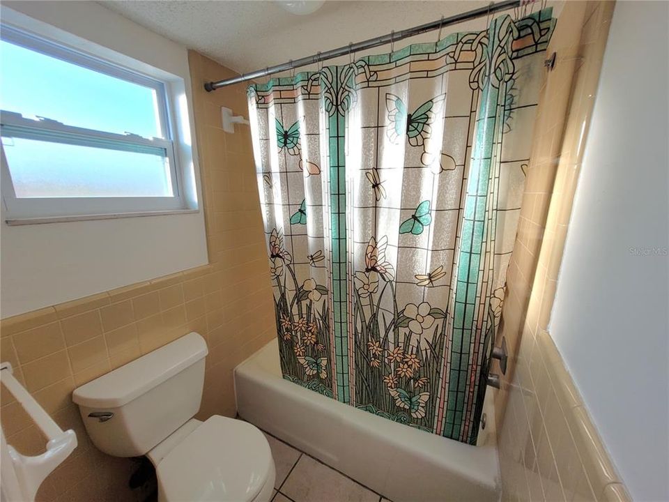 For Rent: $1,495 (2 beds, 1 baths, 1050 Square Feet)