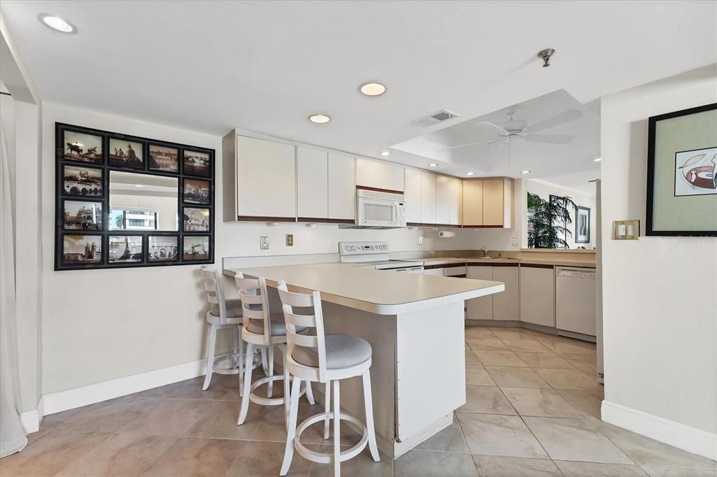 待售: $1,275,000 (3 贝兹, 3 浴室, 1897 平方英尺)