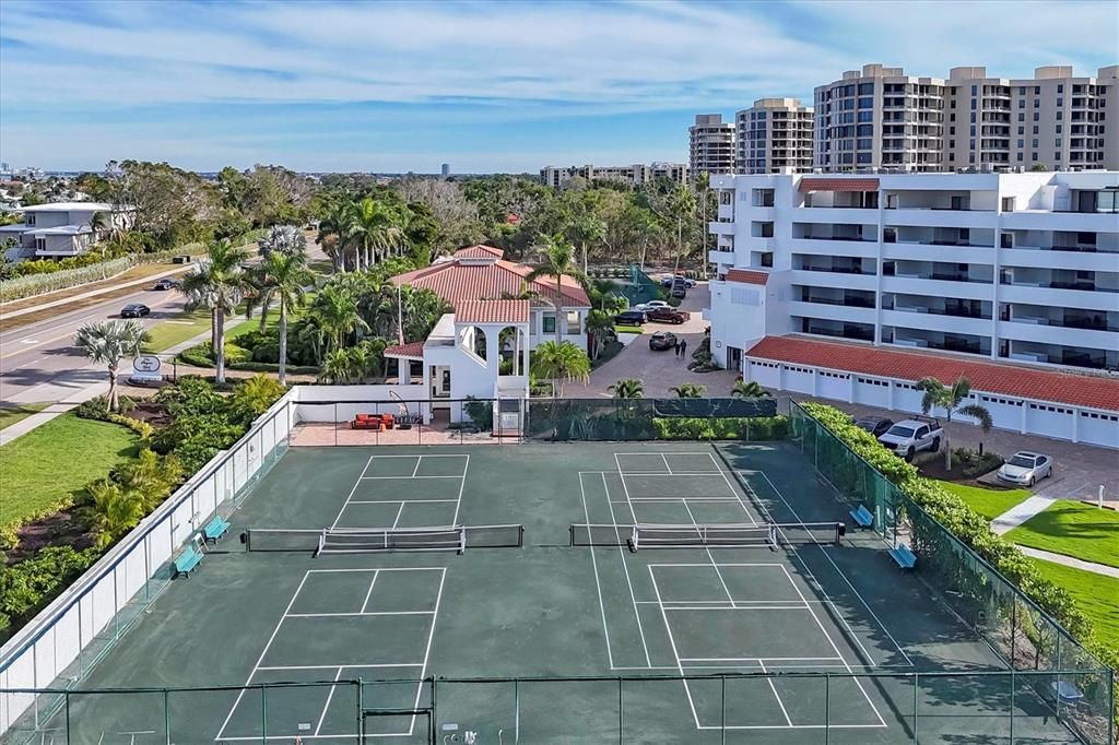 待售: $1,275,000 (3 贝兹, 3 浴室, 1897 平方英尺)