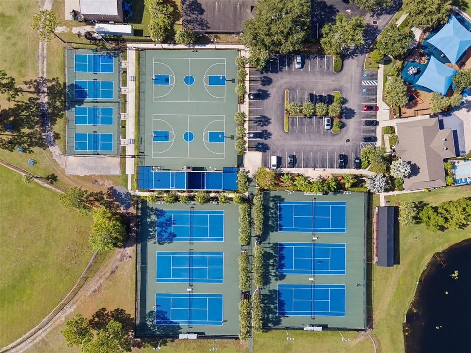 合同活跃: $450,000 (3 贝兹, 2 浴室, 2082 平方英尺)