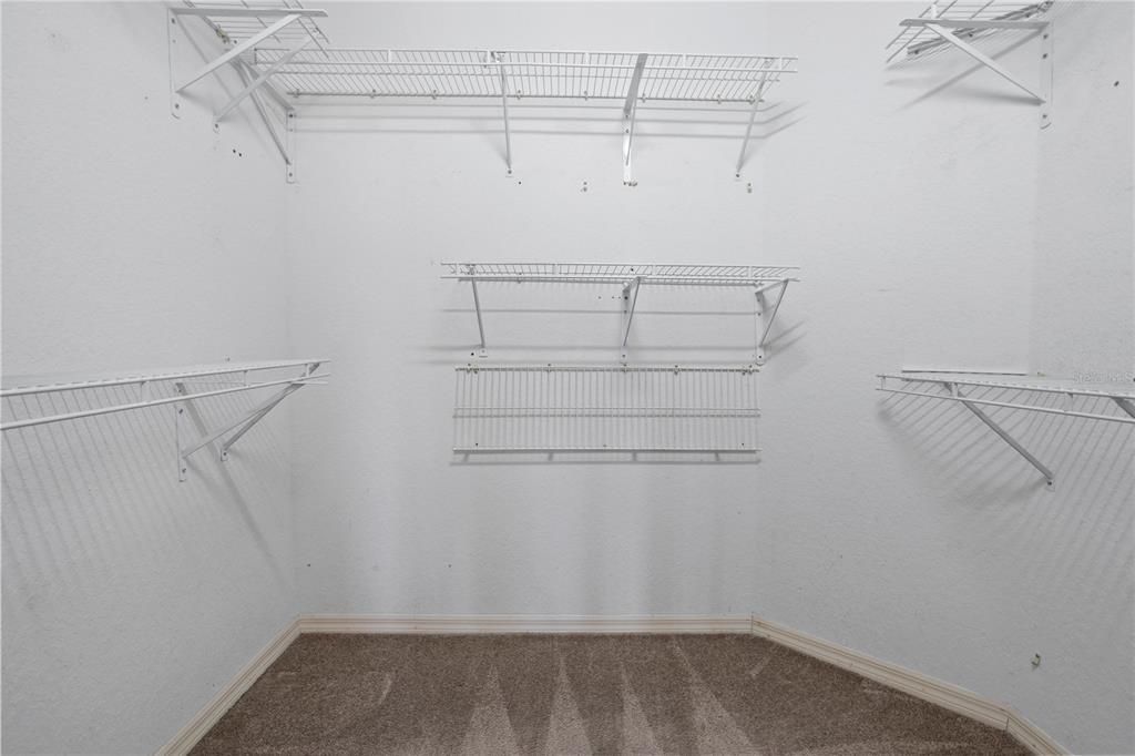 合同活跃: $450,000 (3 贝兹, 2 浴室, 2082 平方英尺)