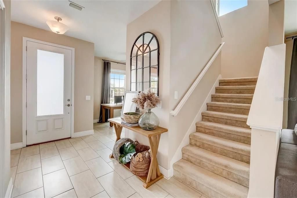 出租: $3,500 (3 贝兹, 2 浴室, 1998 平方英尺)