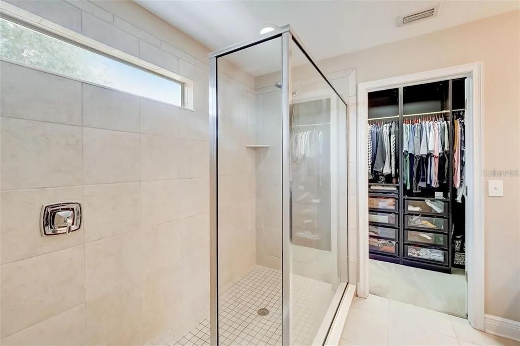 出租: $3,500 (3 贝兹, 2 浴室, 1998 平方英尺)