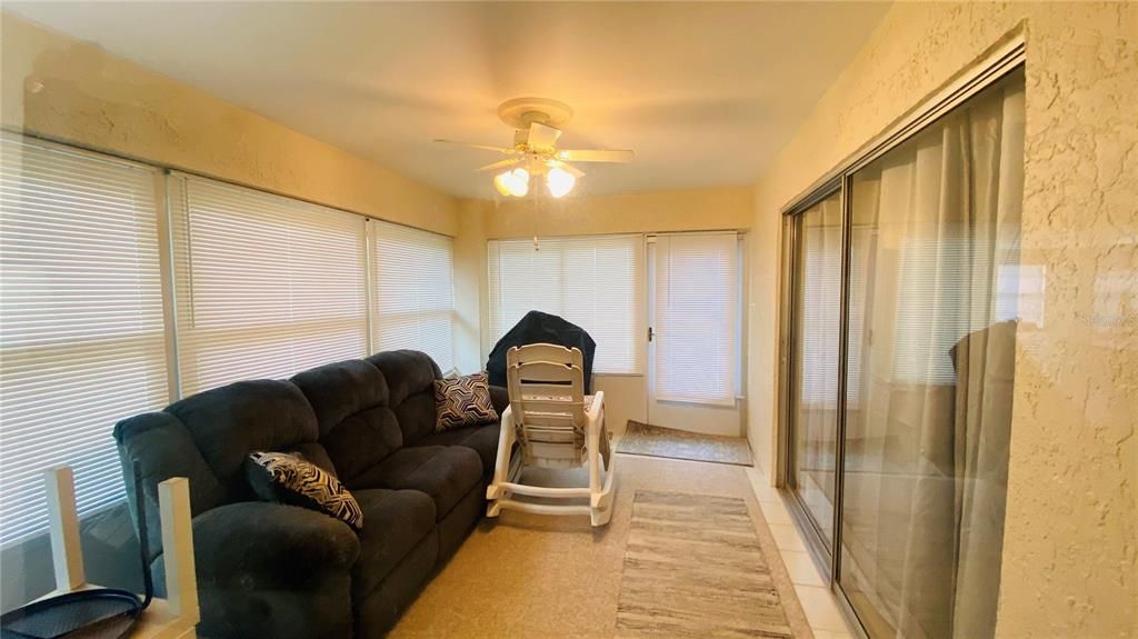 For Rent: $2,395 (2 beds, 2 baths, 1148 Square Feet)