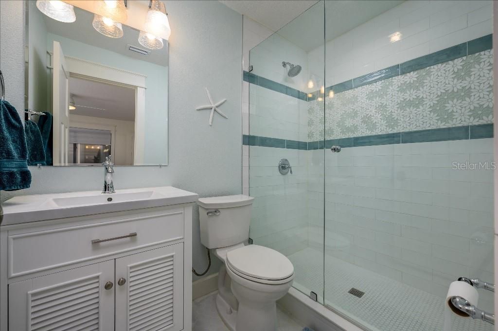 For Sale: $685,000 (3 beds, 3 baths, 2000 Square Feet)