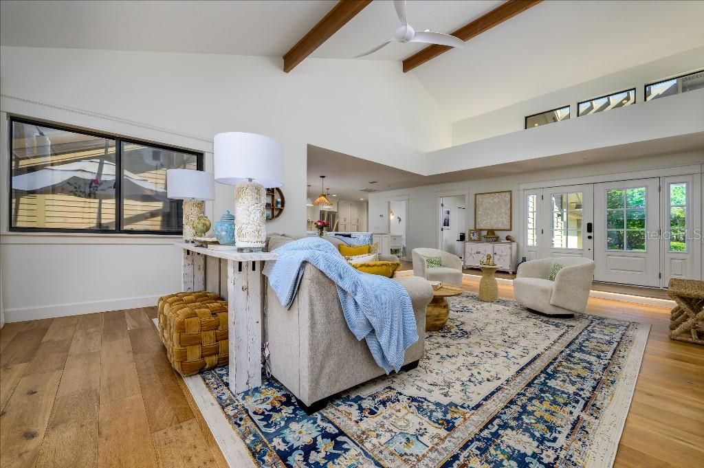 For Sale: $685,000 (3 beds, 3 baths, 2000 Square Feet)