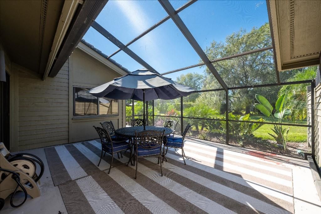 For Sale: $685,000 (3 beds, 3 baths, 2000 Square Feet)