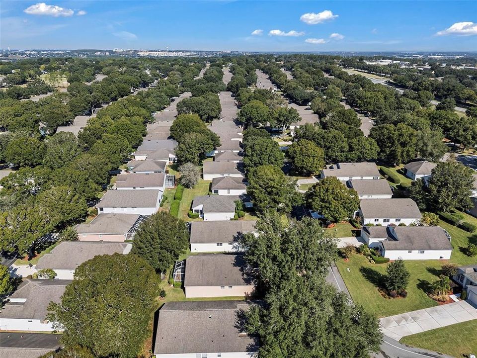 For Sale: $299,000 (2 beds, 2 baths, 1422 Square Feet)