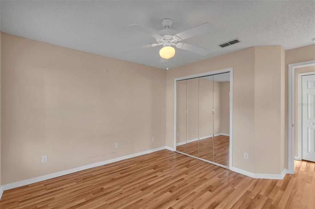 For Sale: $299,000 (2 beds, 2 baths, 1422 Square Feet)