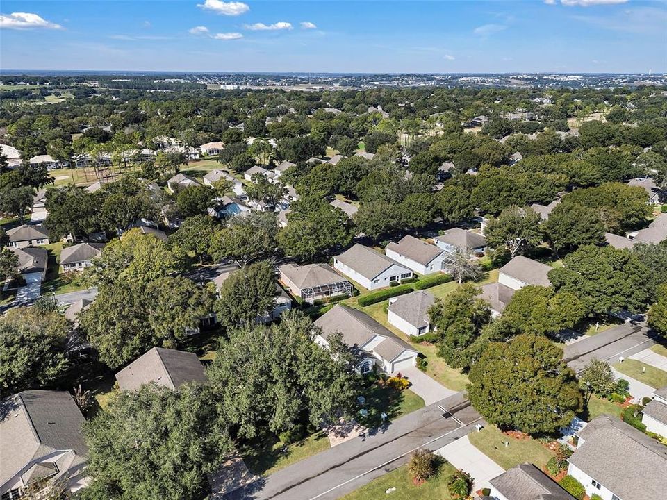 For Sale: $299,000 (2 beds, 2 baths, 1422 Square Feet)