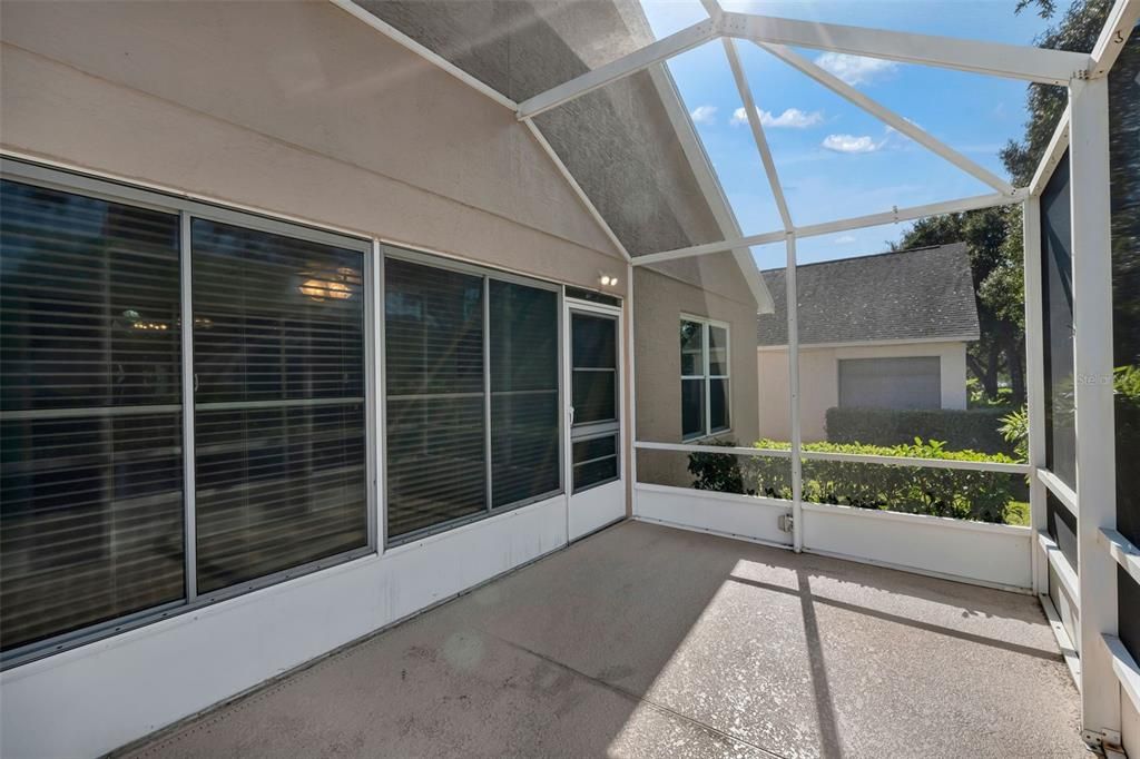 For Sale: $299,000 (2 beds, 2 baths, 1422 Square Feet)