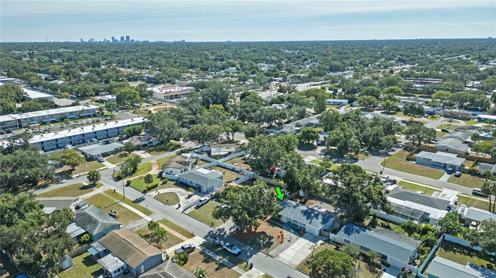 Active With Contract: $324,000 (2 beds, 1 baths, 1056 Square Feet)