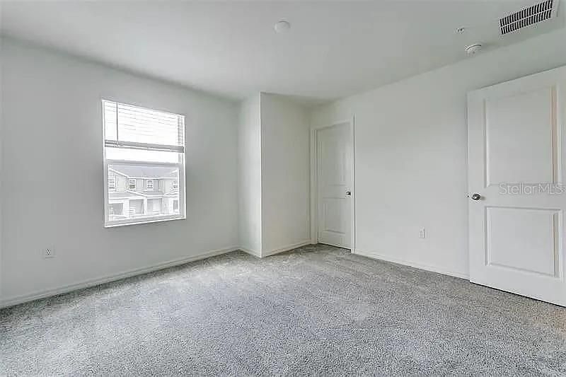 For Rent: $2,290 (3 beds, 2 baths, 1700 Square Feet)