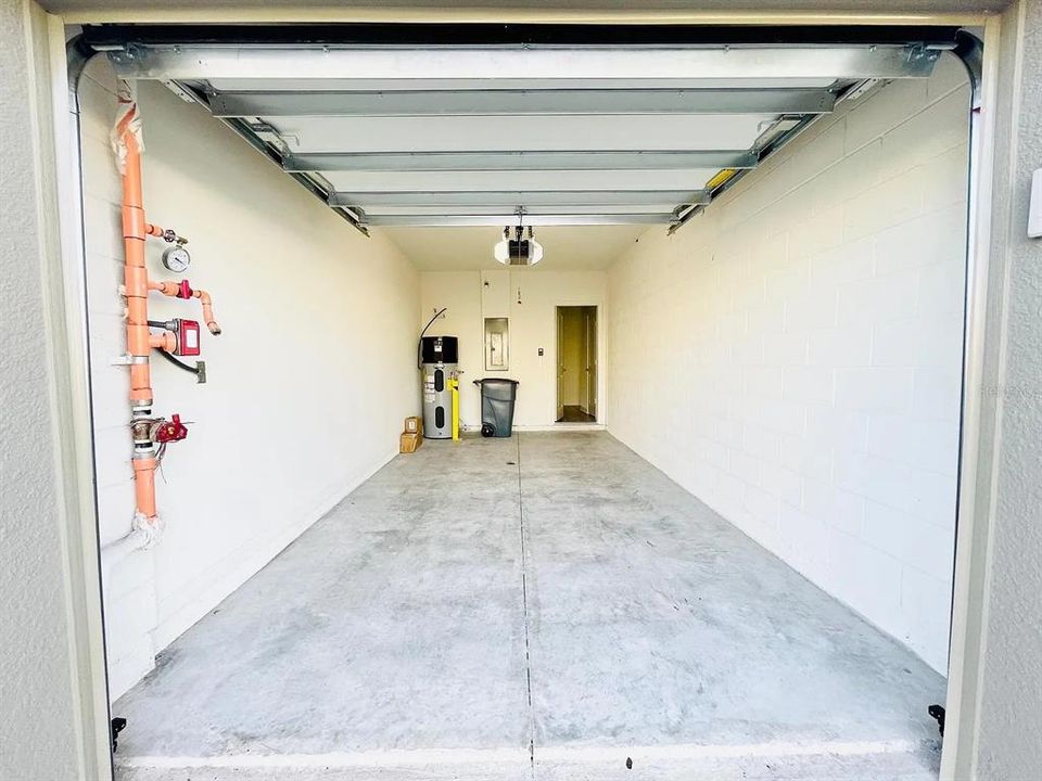 For Rent: $2,290 (3 beds, 2 baths, 1700 Square Feet)