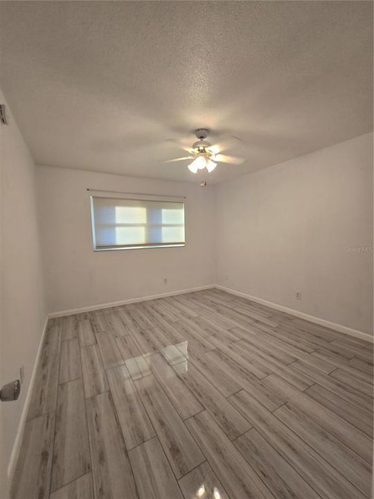 Под контрактом: $1,800 (2 спален, 2 ванн, 1255 Квадратных фут)