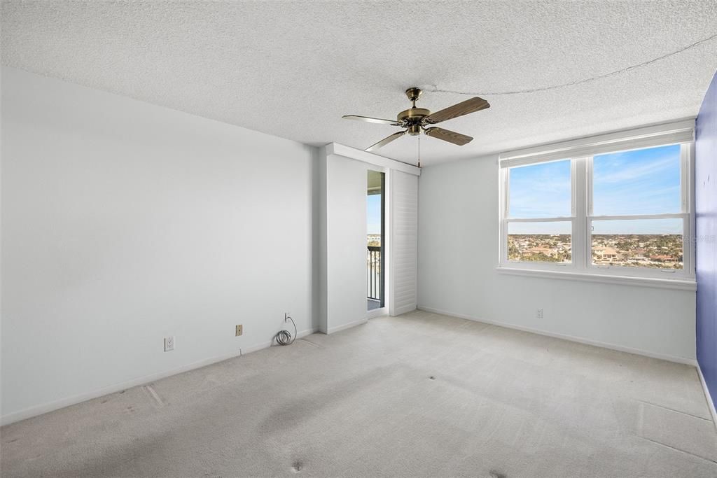 В аренду: $3,200 (2 спален, 2 ванн, 1310 Квадратных фут)