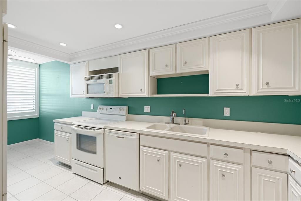 В аренду: $3,200 (2 спален, 2 ванн, 1310 Квадратных фут)