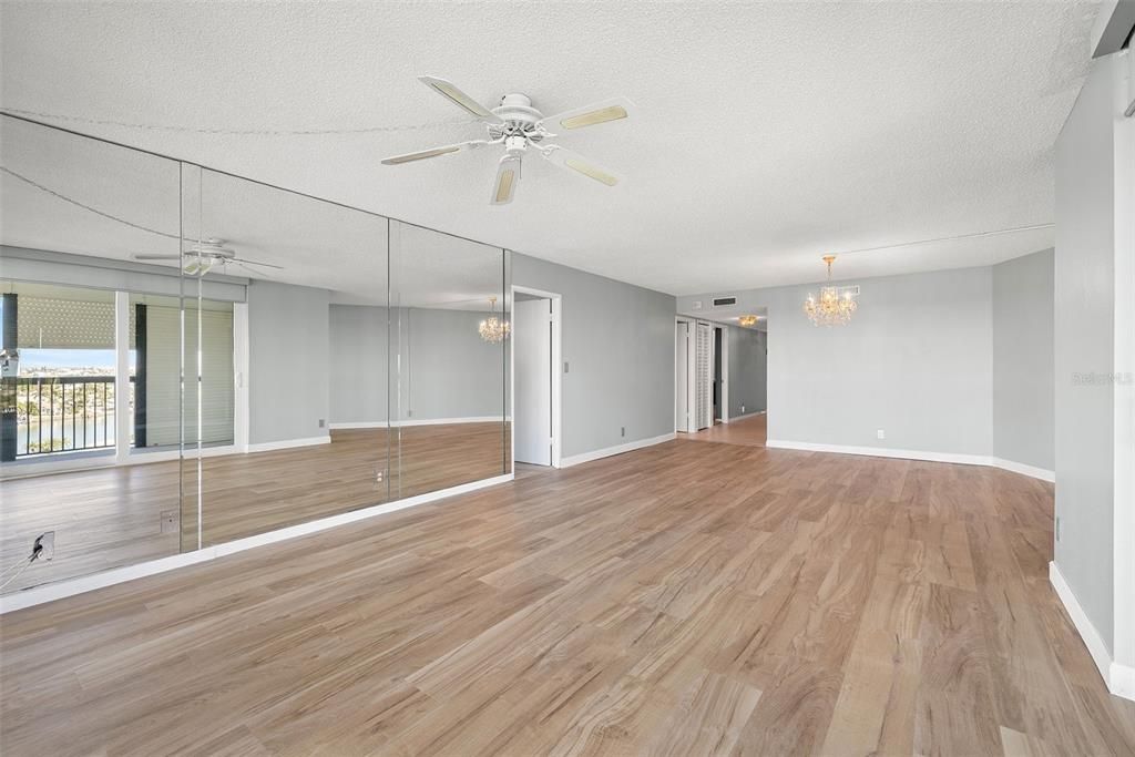 В аренду: $3,200 (2 спален, 2 ванн, 1310 Квадратных фут)