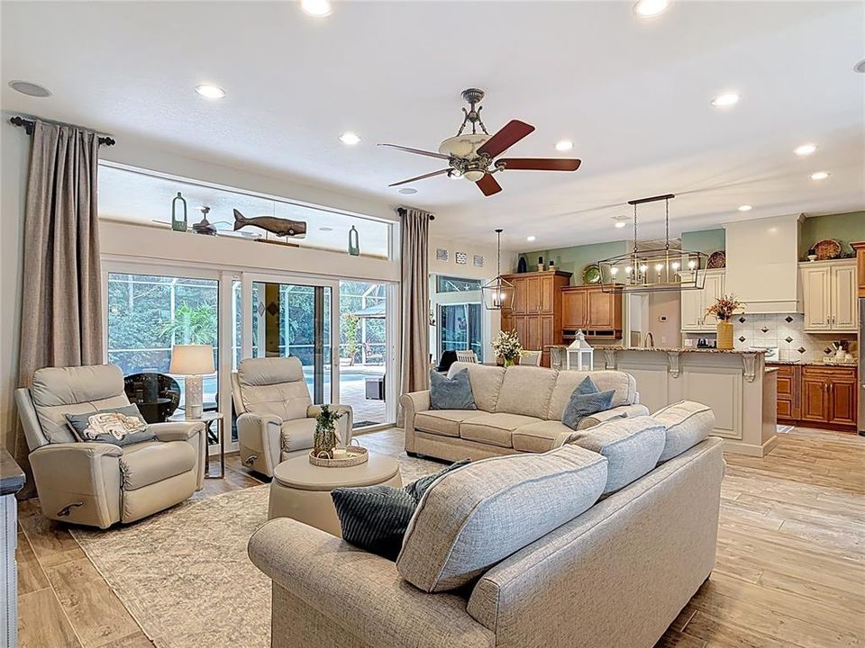 For Sale: $669,900 (3 beds, 2 baths, 2367 Square Feet)