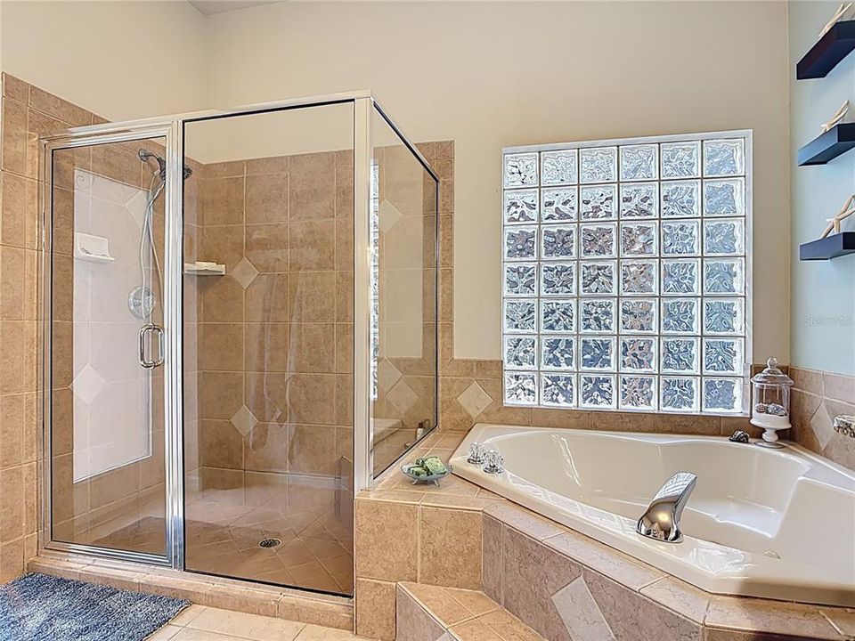 For Sale: $669,900 (3 beds, 2 baths, 2367 Square Feet)