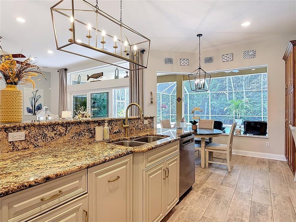 For Sale: $669,900 (3 beds, 2 baths, 2367 Square Feet)