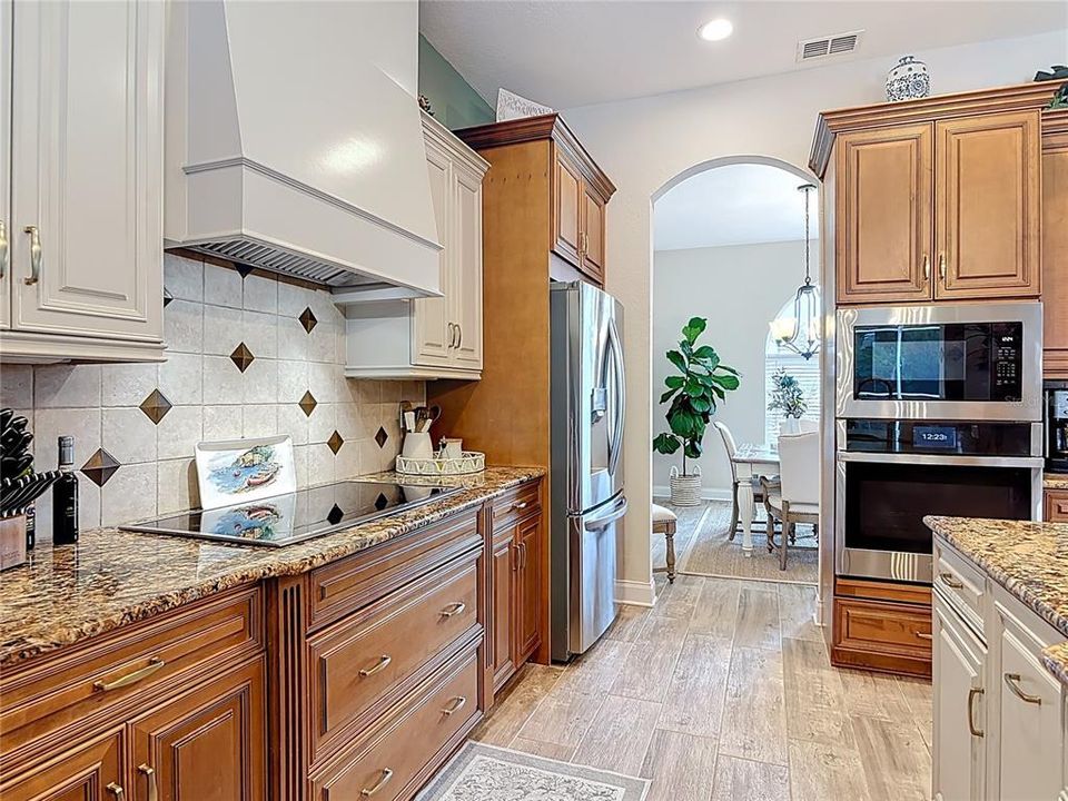 For Sale: $669,900 (3 beds, 2 baths, 2367 Square Feet)