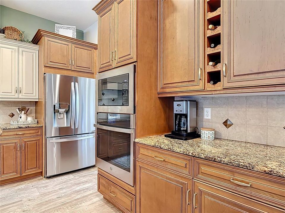 For Sale: $669,900 (3 beds, 2 baths, 2367 Square Feet)