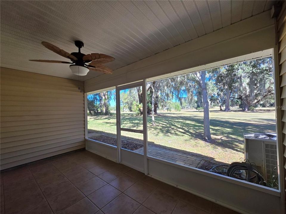 待售: $210,000 (2 贝兹, 2 浴室, 1465 平方英尺)