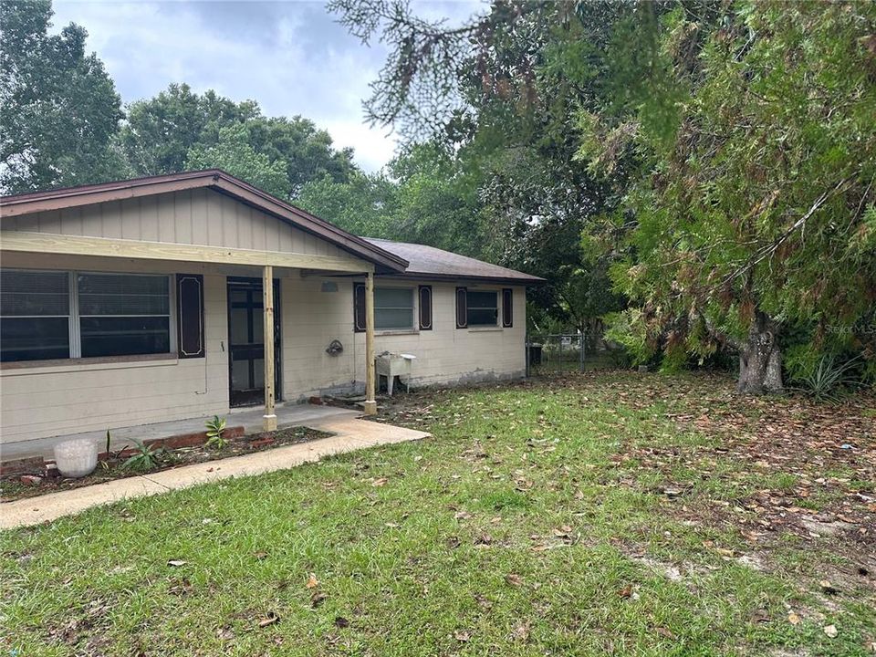 For Rent: $1,699 (4 beds, 2 baths, 1866 Square Feet)