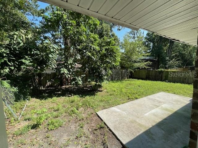 Active With Contract: $1,195 (3 beds, 2 baths, 1200 Square Feet)