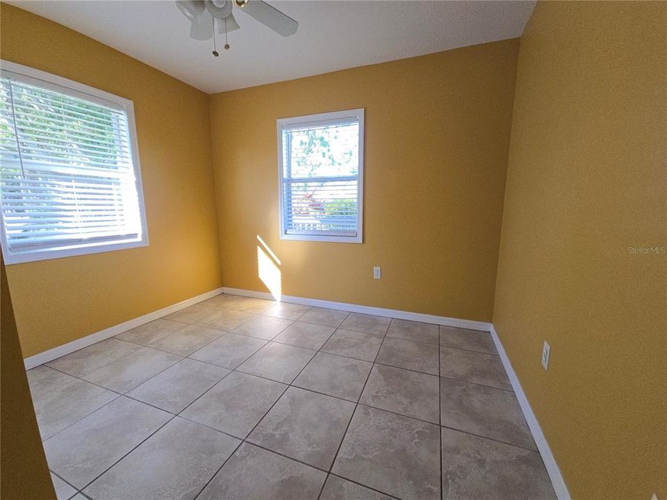 Под контрактом: $450,000 (4 спален, 2 ванн, 1525 Квадратных фут)