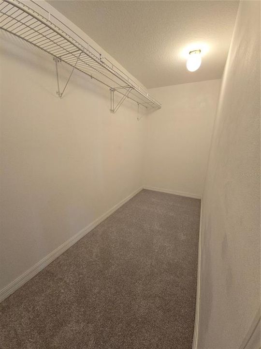 Под контрактом: $450,000 (4 спален, 2 ванн, 1525 Квадратных фут)