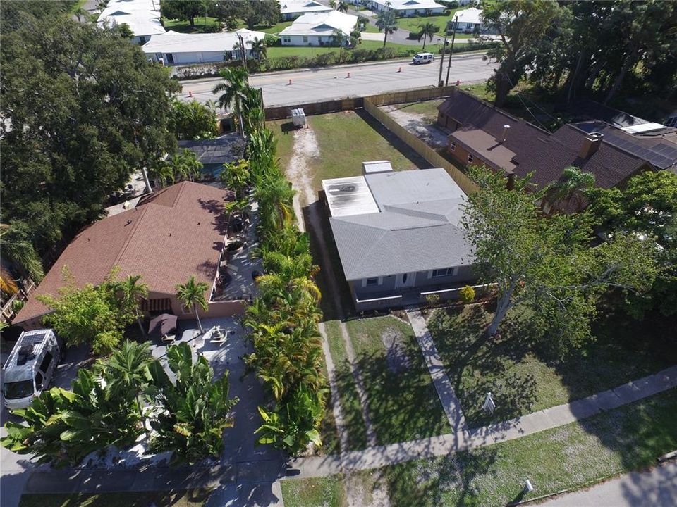 Под контрактом: $450,000 (4 спален, 2 ванн, 1525 Квадратных фут)