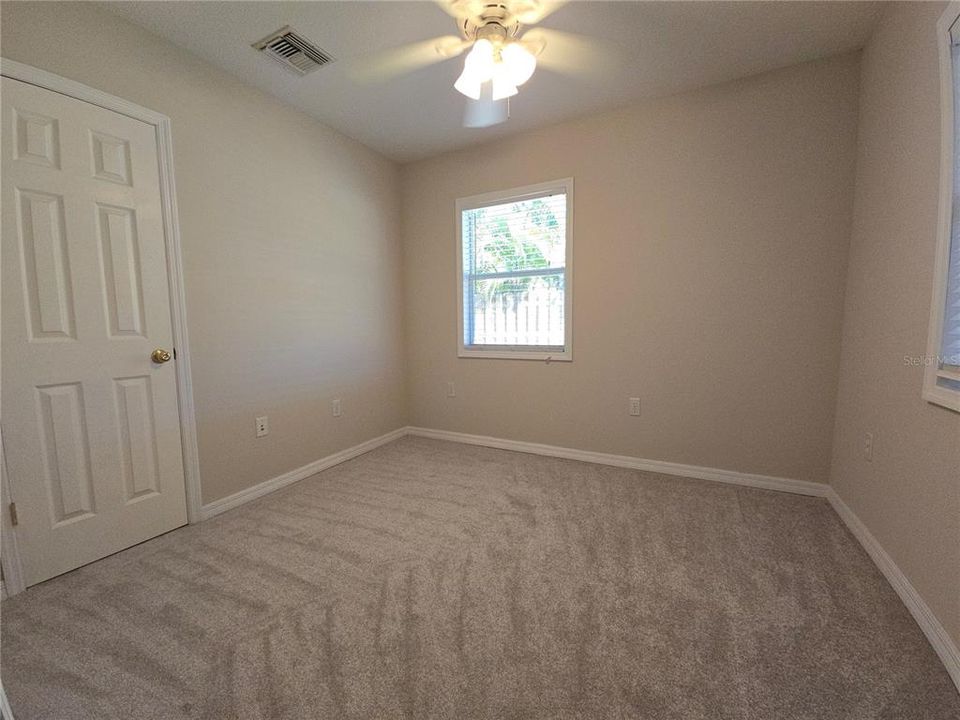 Под контрактом: $450,000 (4 спален, 2 ванн, 1525 Квадратных фут)