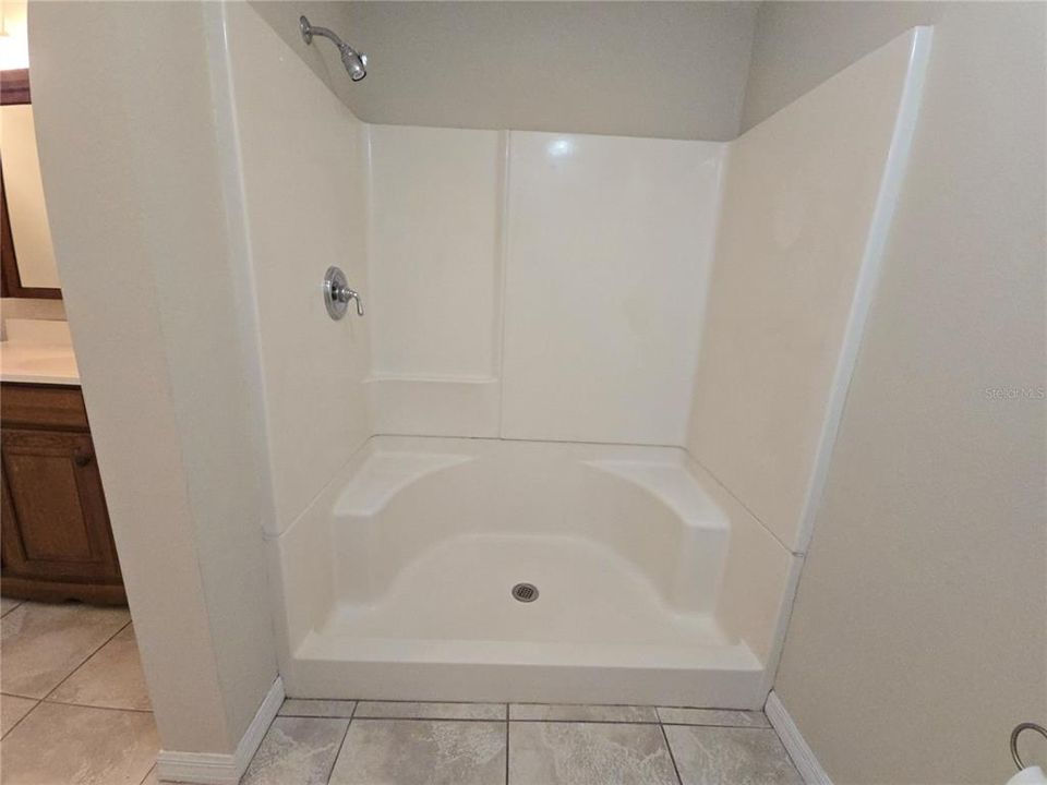 Под контрактом: $450,000 (4 спален, 2 ванн, 1525 Квадратных фут)