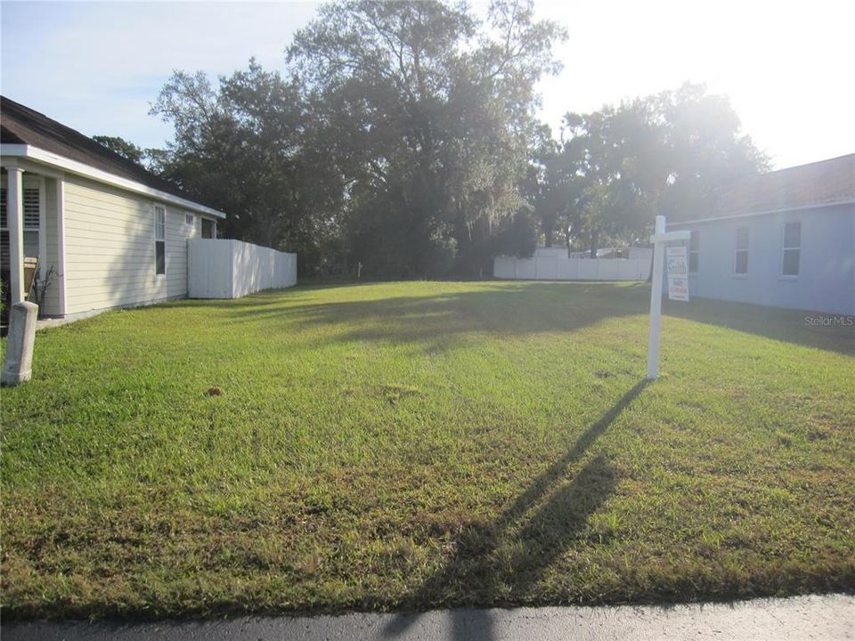 Active With Contract: $59,900 (0.13 acres)