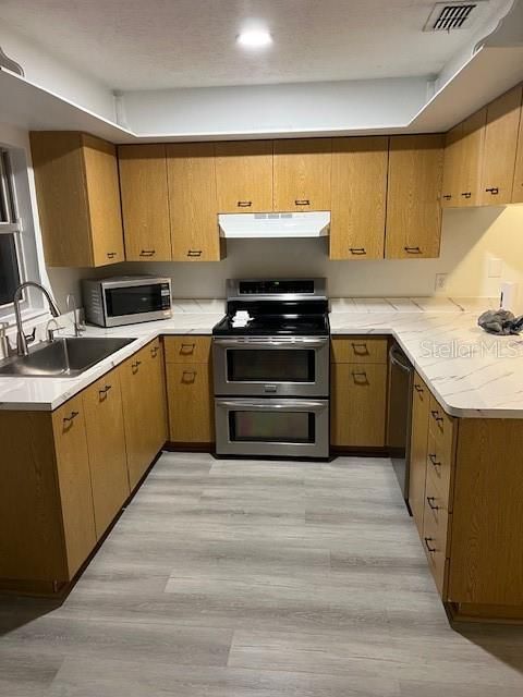 For Sale: $239,900 (3 beds, 1 baths, 1184 Square Feet)