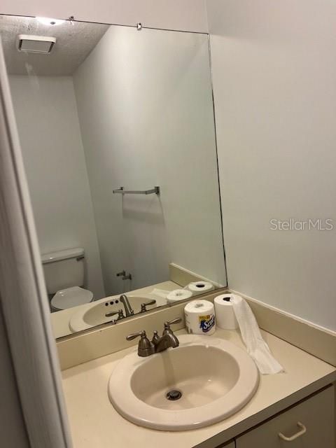 For Sale: $239,900 (3 beds, 1 baths, 1184 Square Feet)