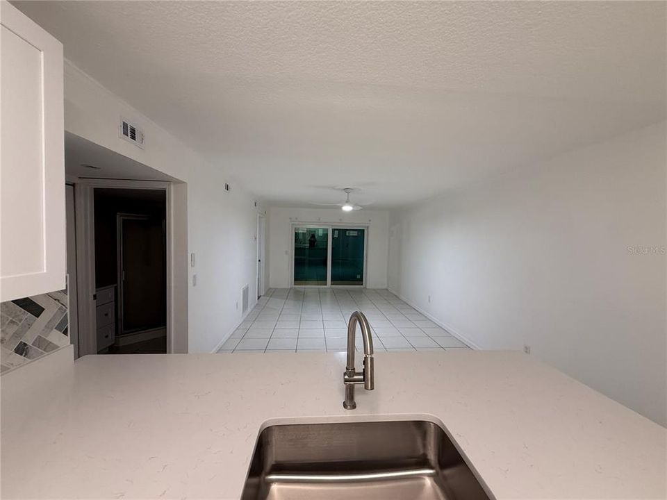 For Rent: $1,550 (2 beds, 2 baths, 860 Square Feet)