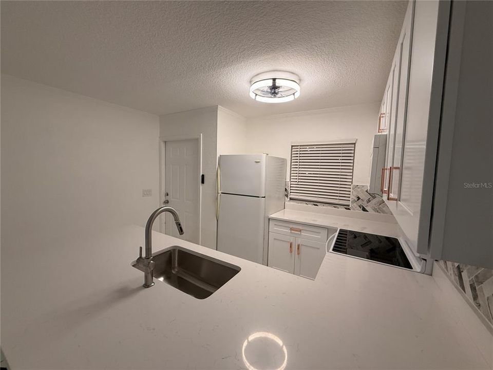 For Rent: $1,550 (2 beds, 2 baths, 860 Square Feet)